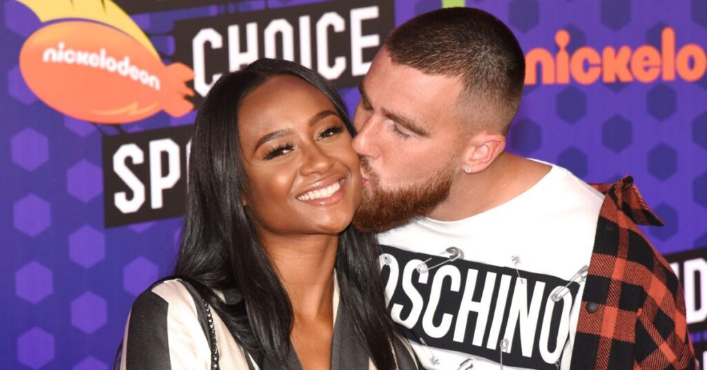 Travis Kelce’s ex, Kayla Nicole, is once again in the headlines, this time for a jaw-dropping moment with R&B star Chris Brown. When Kayla Nicole, best known as Travis Kelce’s ex, stepped onto the stage with Chris Brown during his “Take You Down” performance, the crowd didn’t just watch—they erupted. The moment was bold, unfiltered, and instantly viral, with fans rushing to social media to share their shock, excitement, and hot takes. For Kayla, it wasn’t just about being in the spotlight—it was about owning it. With her natural confidence and undeniable stage presence, she turned what could’ve been a fleeting concert moment into a headline-grabbing performance that people are still talking about. Whether you love her, follow her for her style, or know her from her NFL ties, one thing is clear: Kayla Nicole knows how to command attention.
